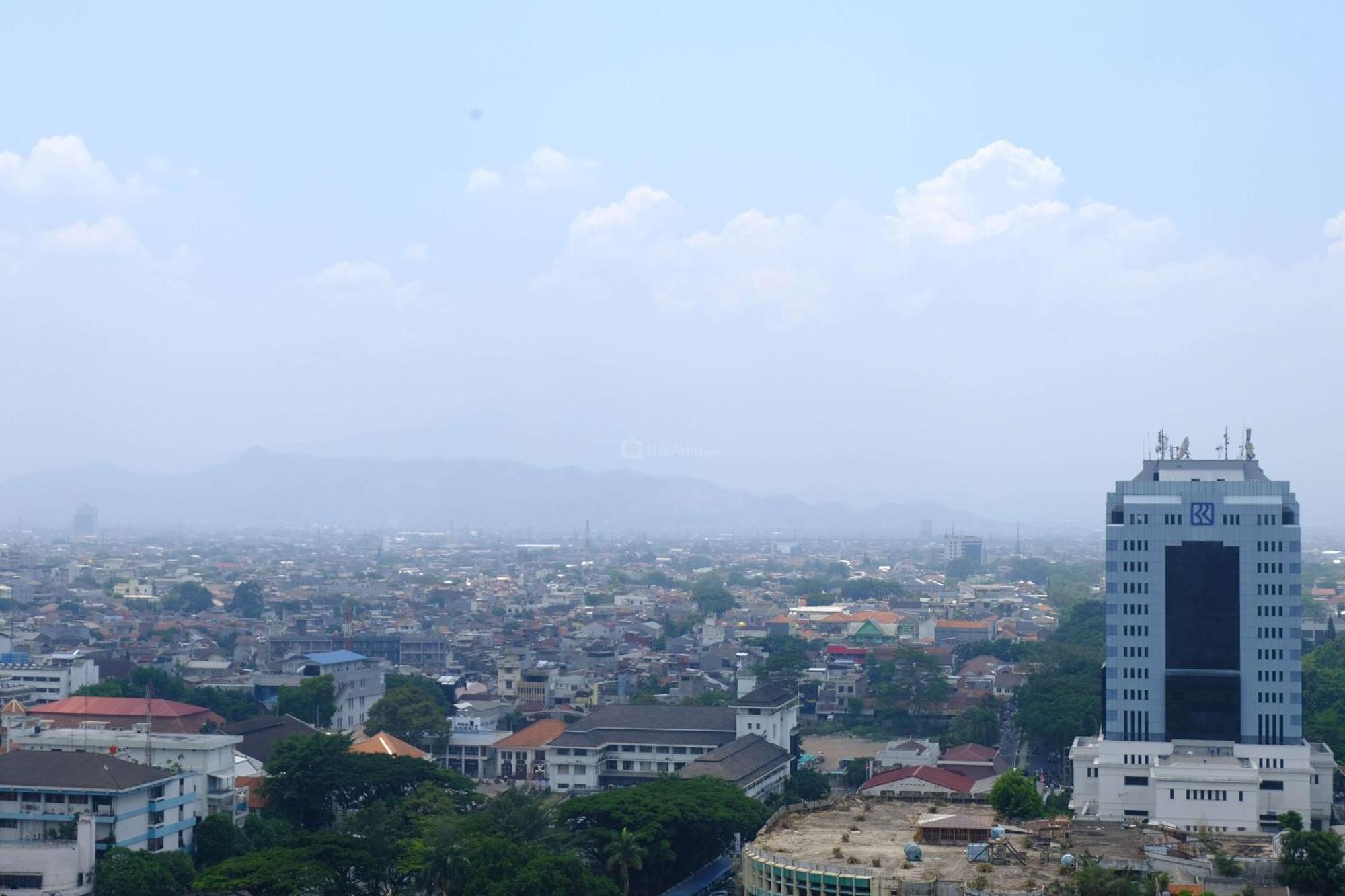 Strategic And Comfortable 2br At Braga Walk By Travelio *